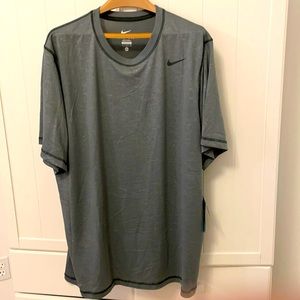 Nike T-shirt